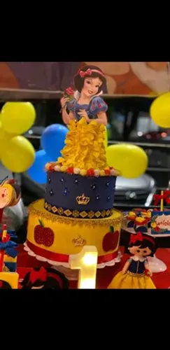 Bolo fake de eva personalizado