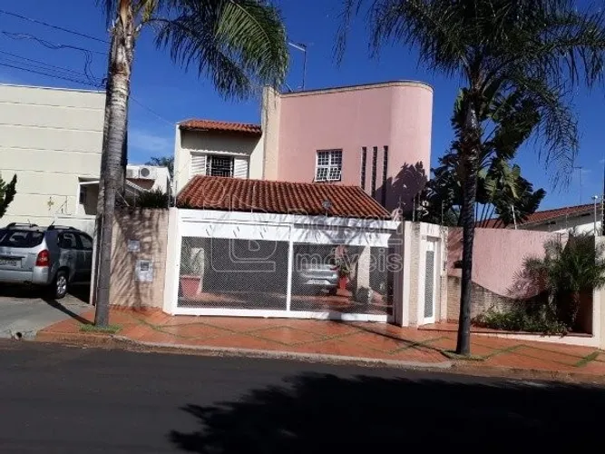 Venda de Casas / Sobrado na cidade de Araraquara