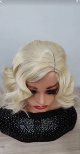 PERUCA ESTILO MARILYN MONROE