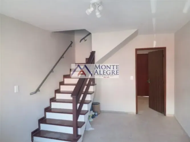 Sobrado à venda no Jardim Cupecê com 71 m² e 2 dormitórios/quartos disponíveis