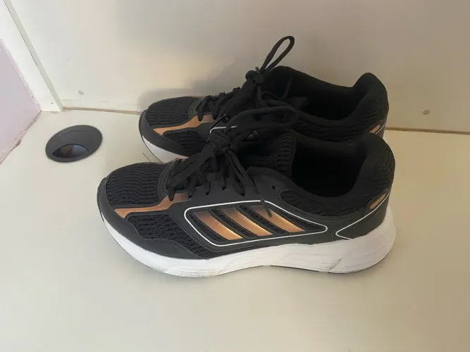 Tênis de Corrida Adidas Original Seminovo