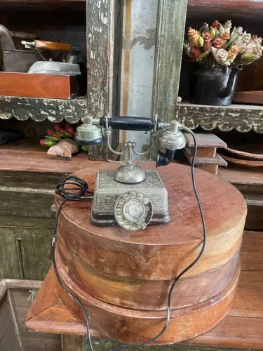 Telefone antigo