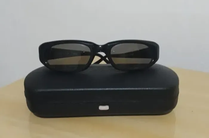 Óculos de Sol Preto Feminino