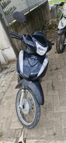 Honda Biz preta 2015 