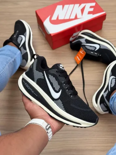 Tênis Nike ZoomX - Conforto e Desempenho!