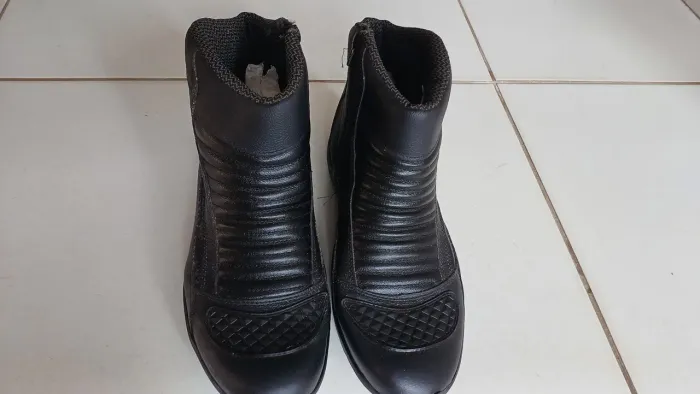 Botas novas tam 40 couro 