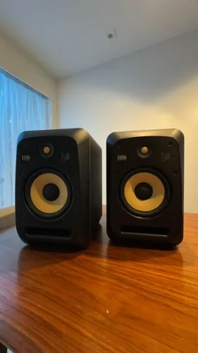 MONITOR DE ESTÚDIO ATIVO KRK V8 SERIES 4