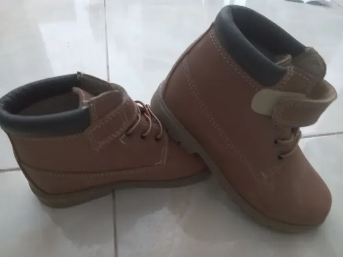Botas Marrom