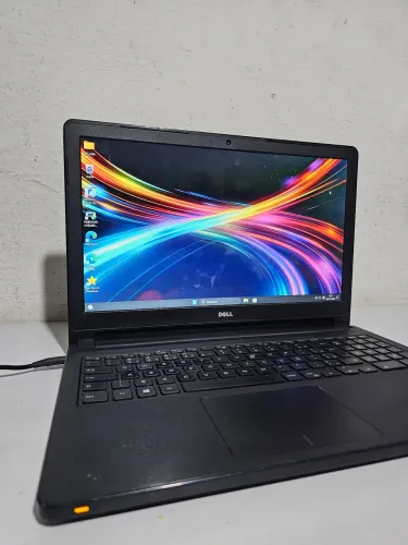 Notebook DELL Inspiron 15 bateria boa! muito conservado excelente estado!<br>Acessar