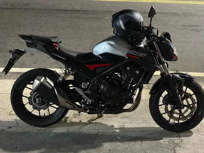 Moto CB500F
