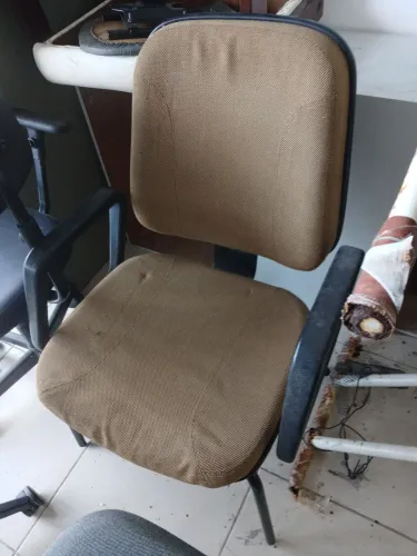 02 cadeiras escritorio