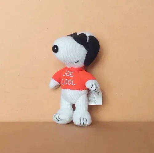 brinquedo - pelúcia McDonald's Snoopy Peanuts Joe Cool 2005 (usada)