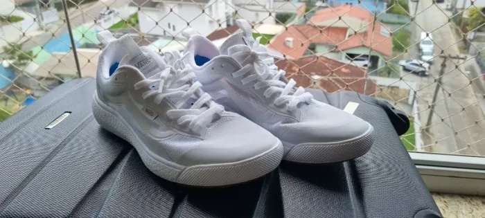 tênis vans ultrarange exo true white