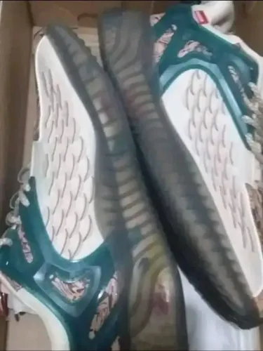 Tênis Esportivo Verde e Branco