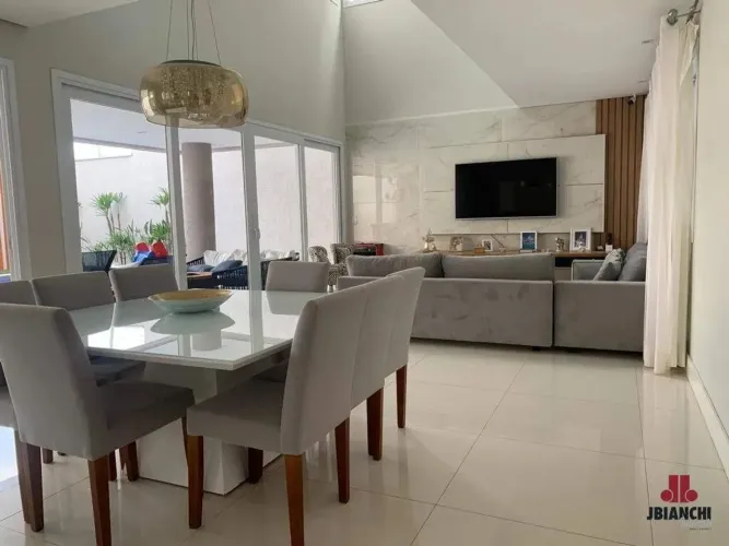 Sobrado em Condomínio à venda, 4 quartos, 3 suítes, 5 vagas, Vila Moraes - Mogi das Cruzes