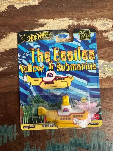 Hot Wheels Premium Culture 2025 The Beatles Yellow Submarine