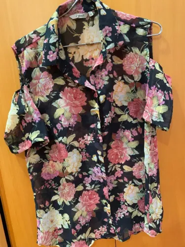 Blusa de seda estampada