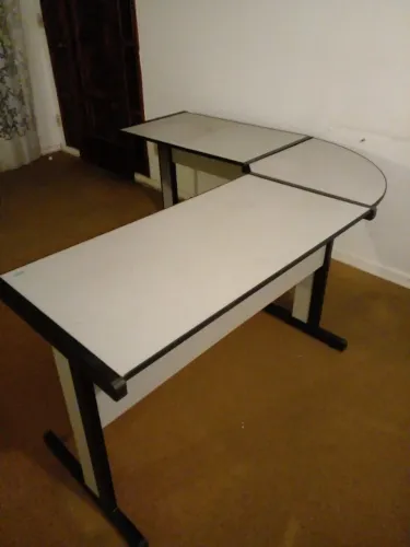 Mesa de escritório em L 90 graus conservada!