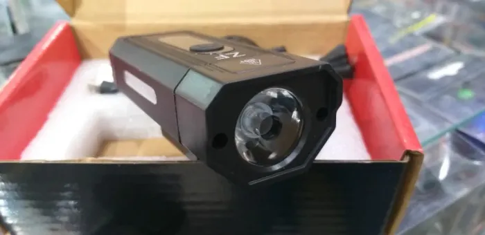Farol potente para ciclismo