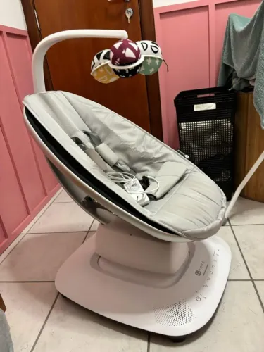 Cadeira Musical Mamaroo 5.0-4Moms Wifi Bluetooth - Cinza.