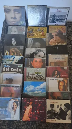 Cd a 8 reais a unidade dvd 12 reais a unidade