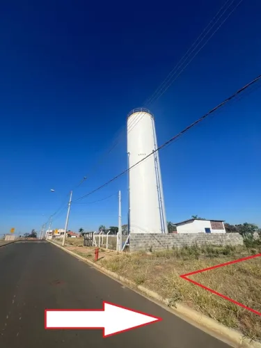Terreno 300m2 Plano, na entrada do Jardim Monte Carlo em São Pedro-SP, Oportunidade Única