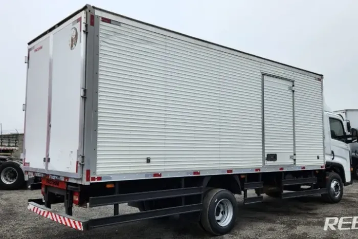 VW 11180 Delivery Baú 2019