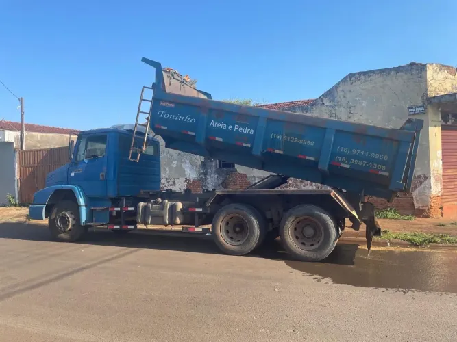 MERCEDES-BENZ L1620 2009 TRUCK 6X2 - CAÇAMBA BASCULANTE 10m³ - ÚNICO DONO