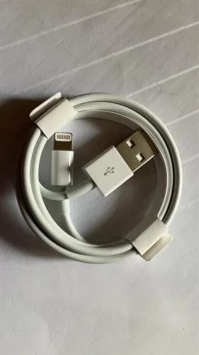 Cabo iPhone original nunca utilizado