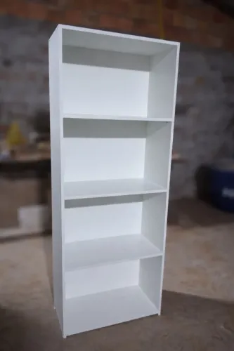 Armário estante multiuso.