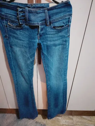 Calça jeans feminina da Diesel- original