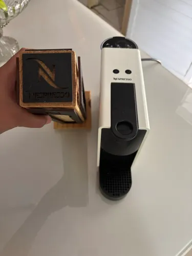 CAFETEIRA NESPRESSO À VENDA 