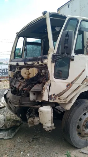 Toco Ford Cargo 1517 ano 2006 batido