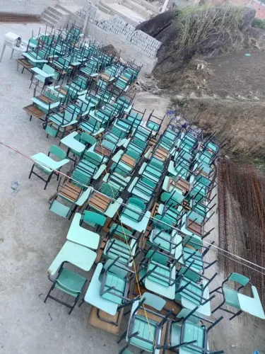 Cadeiras escolares