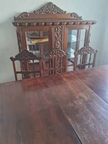 Conjunto móveis sala de jantar (mesa, cadeiras, cristaleira, aparador, armário)