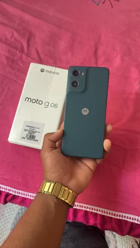 Moto g 06 5 mês de uso, acompanha caixa carregador, tudo funcionando perfeitamente.