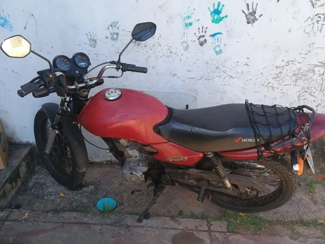 Titan 125 ano 2001