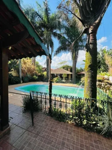 Chácara com 3 dormitórios à venda, 1049 m² por R$ 1.000.000,00 - Traviú - Jundiaí/SP