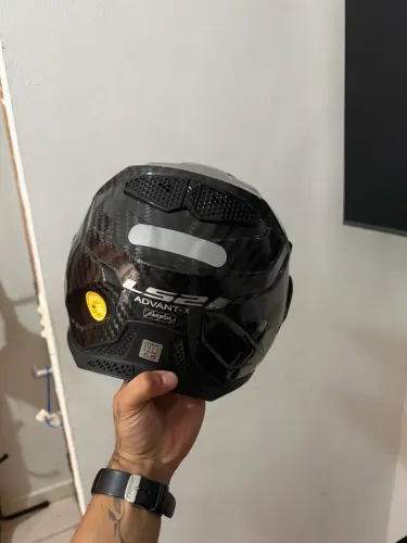 LS2 ADVANT X CARBONO 