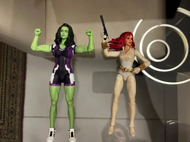 Marvel legends she hulk e viúva negra black widow