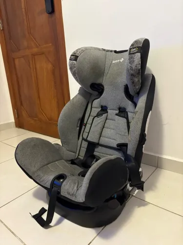 Cadeirinha Safety 1st Isofix