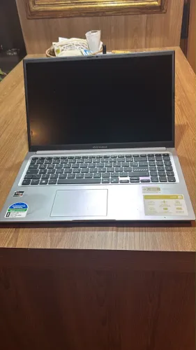 OPORTUNIDADE - Notebook ASUS Vivobook 15 Ryzen 7 5825U | 16GB RAM | SSD 512GB | Full HD