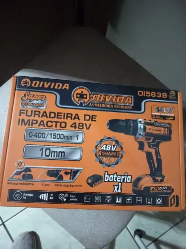Furadeira nova lacrada 