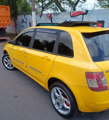 Fiat Stilo Dualogic 1.8 Sporting Flex 8V 5P 2010