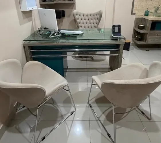 Móveis completos para sala de consultório ou estética