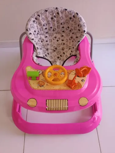 Andador infantil menina