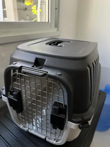 Vendo caixa de transporte para animais 