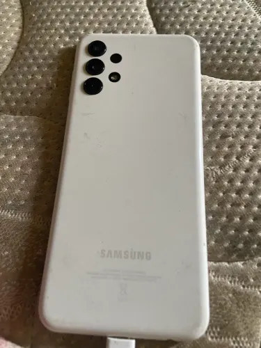 Celular Galaxy A13 branco