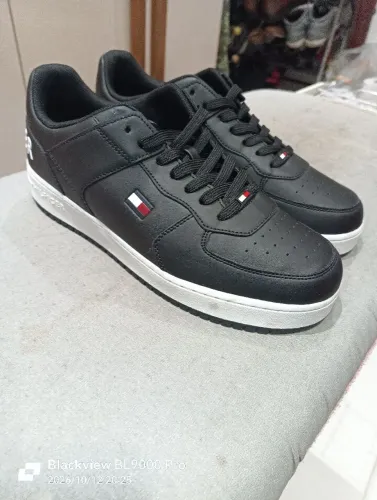 Tênis Tommy Hilfiger Tam. 42 NOVO