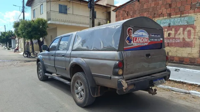 Mitsubishi L200 Outdoor GLS 2.5 4X4 CD TDI Diesel 2011
